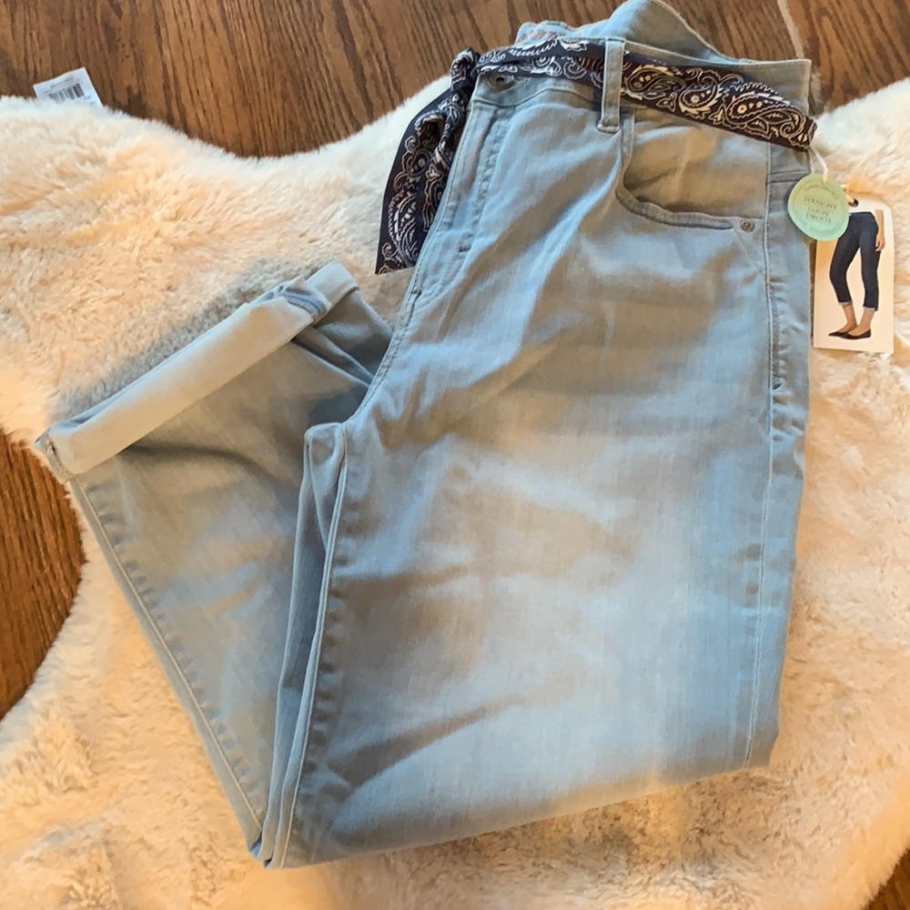 NWT. Santana jeans.
